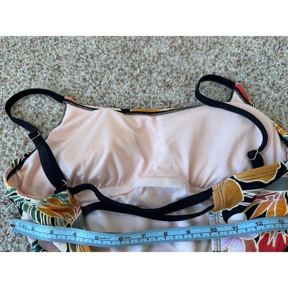 HURLEY One Piece swim suit, size Medium, Floral Print - Picture 7 of 9